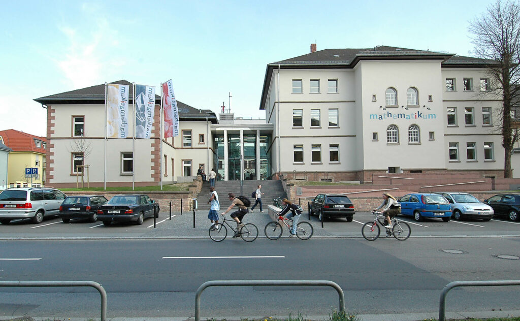 Mehr über den Artikel erfahren Mathematikum
