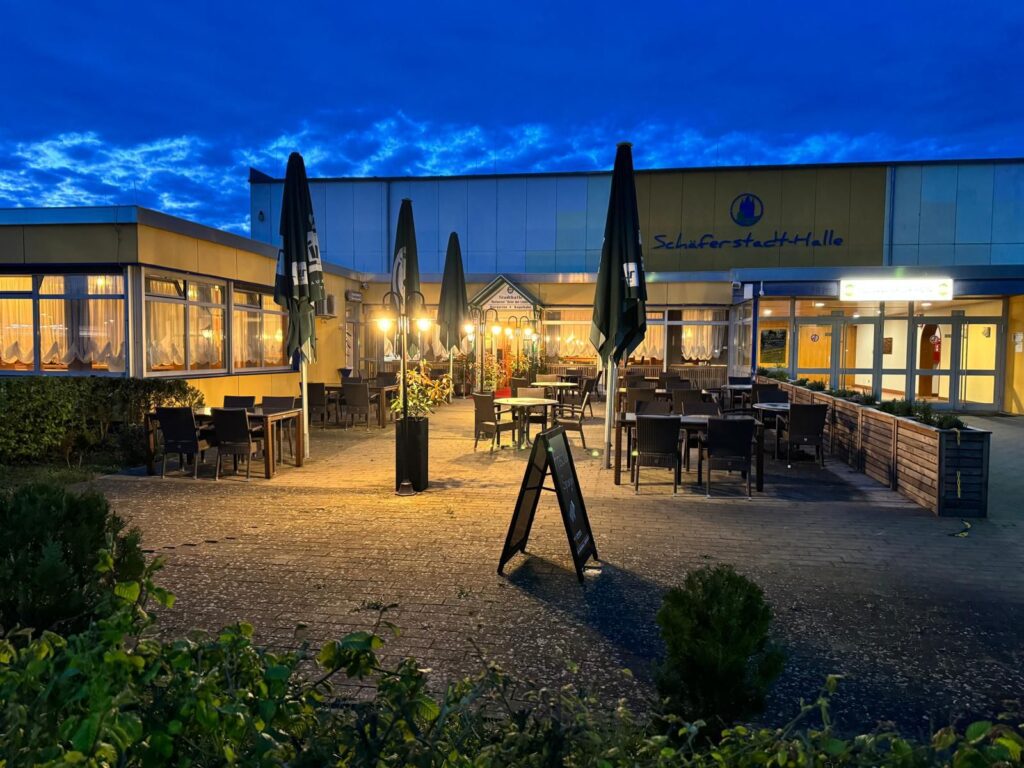 Mehr über den Artikel erfahren Unter den Linden